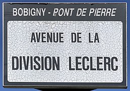 Plaque de l'avenue à Bobigny.