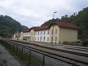 Podbrdo-Bahnhof.jpg