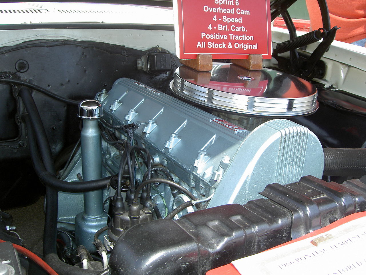 what engine did the 1967 pontiac firebird have & how much hp did it produce?