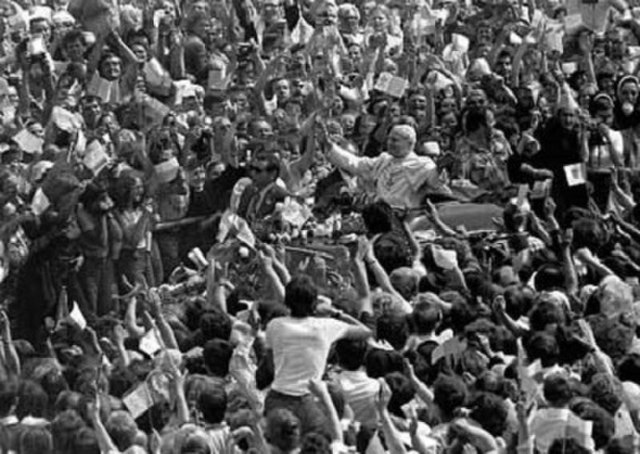 The Pope at Warsaw's Victory Square