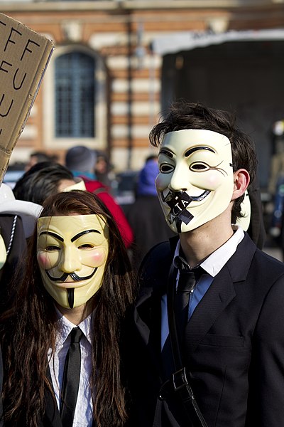 File:Protest ACTA 2012-02-11 - Toulouse - 11 - Anonymous couple.jpg