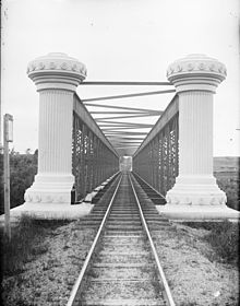 Железнодорожный мост, Лонгфорд, Тасмания.jpg