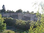 Ramparts Parthenay2.JPG