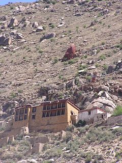 <span class="mw-page-title-main">Sera Utsé Hermitage</span> Tibetan Buddhist hermitage near Lhasa, Tibet, China