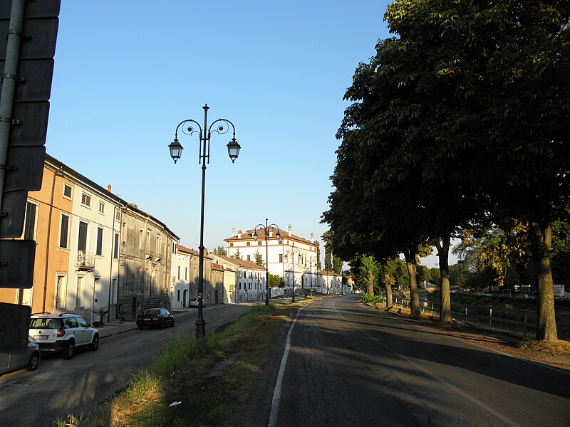 File:Riviera San Biagio (Lendinara).JPG