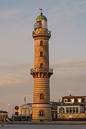 Der Leuchtturm von Warnemünde, der auf dem Filmplakat Verwendung fand.