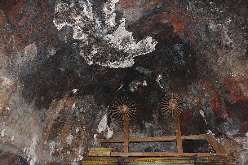 File:Saint Archangel Michael cave church, Radozda, Macedonia (18).JPG