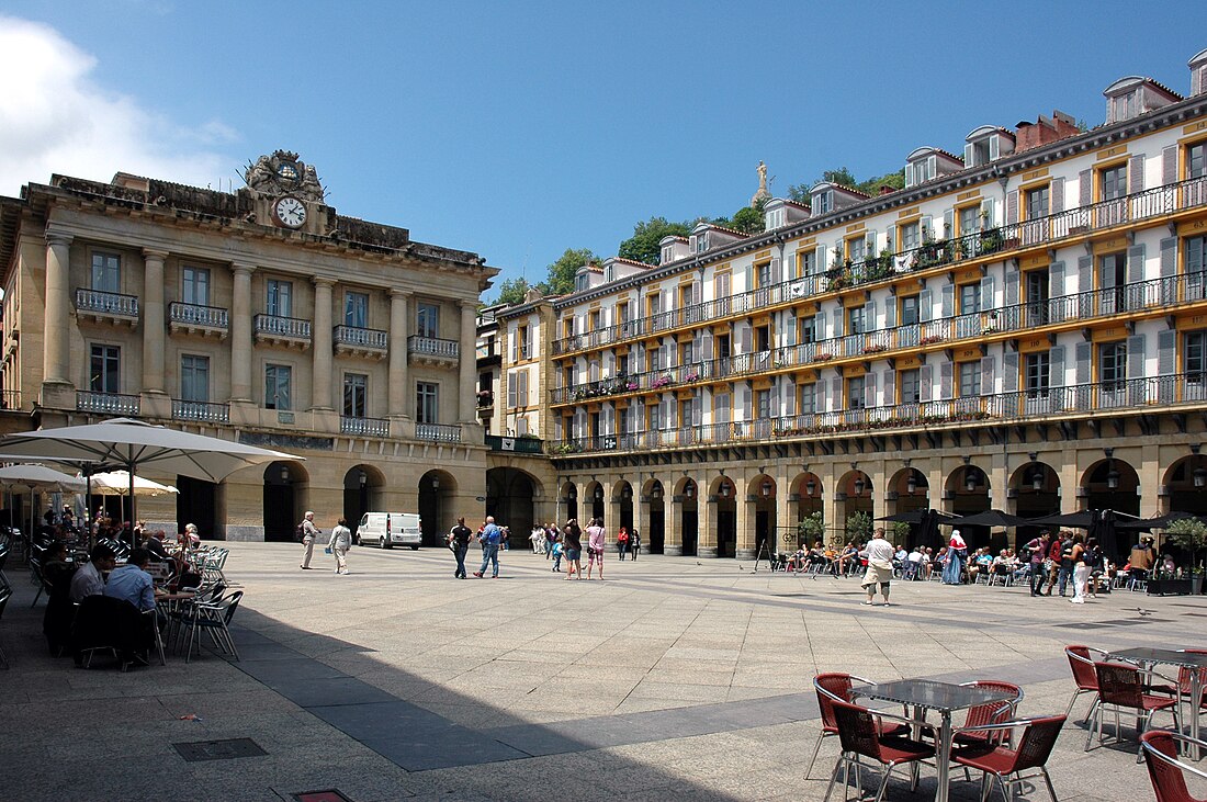 Konstituzio plaza (Donostiako Plaza Berria)