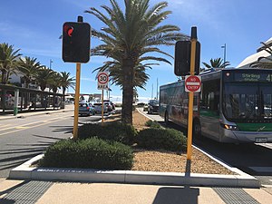 תחנת האוטובוס של סקארבורו ביץ 'מבט למערב TP2446.jpg