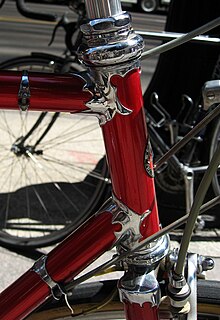 Schwinn Paramount head tube showing Nervex lugs and Campagnolo headset Schwinn Paramount bicycle frame.jpg