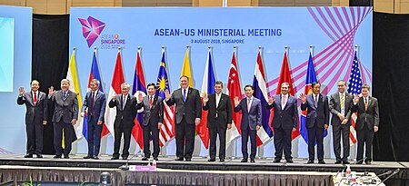 Fail:Secretary_Michael_R._Pompeo_at_the_ASEAN-US_Ministerial_Meeting_(28885576887).jpg