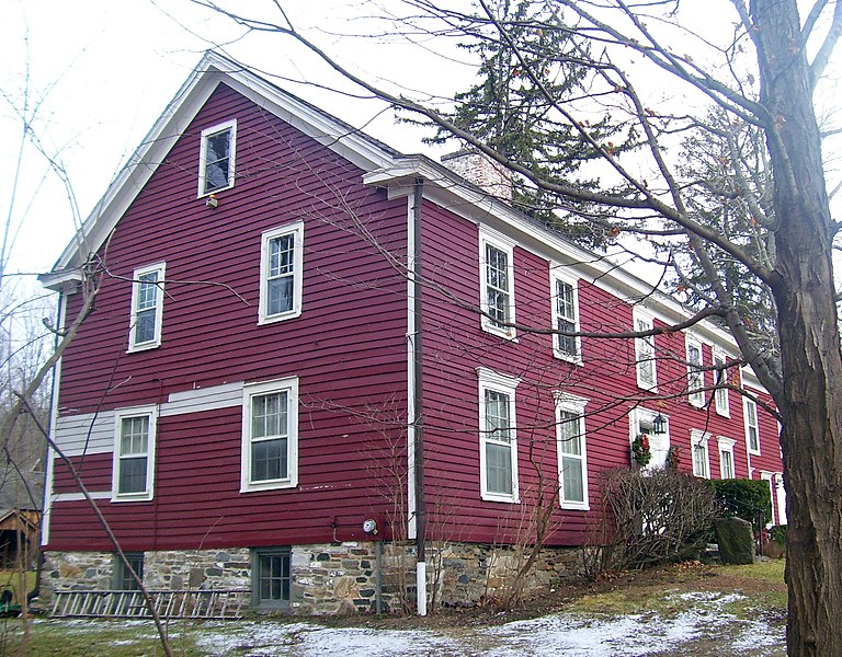 File:Smith Tavern, Armonk, NY.jpg