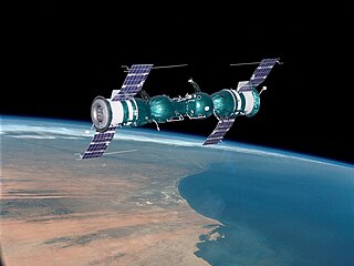 <span class="mw-page-title-main">Soyuz 4</span> Crewed flight of the Soyuz programme