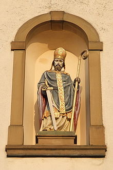 St. Lambertus, Statue in Mingolsheim.JPG