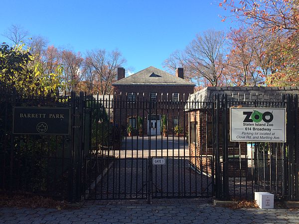 Image: Staten Island Zoo Entrance