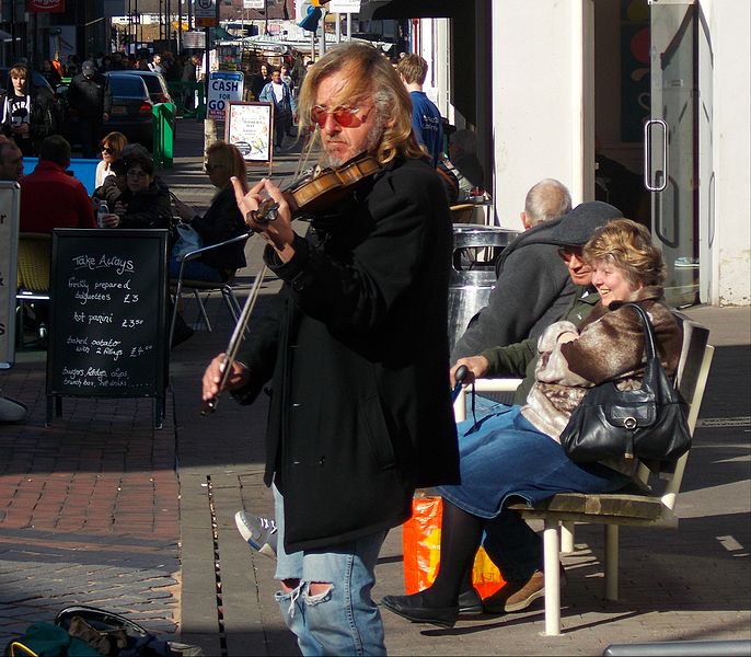 File:Street performer, Sutton High Street, Sutton, Surrey, Greater London (2).jpg