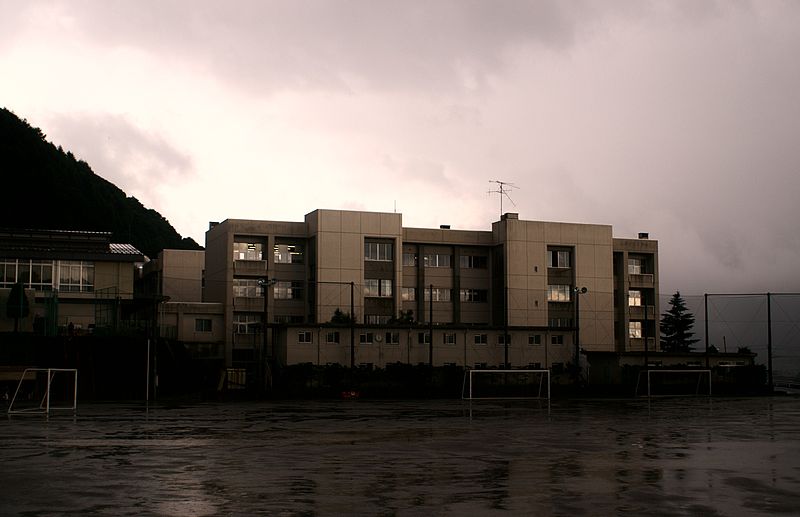 File:SuwaSeiryoHighSchool.jpg