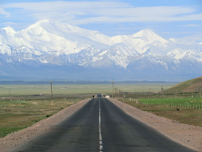 File:The Pamirs with Lenin Peak from Sary-Tash.jpg