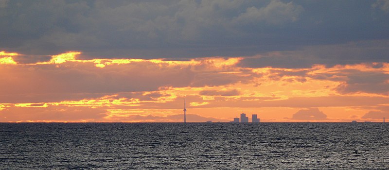 File:Toronto seen across lake Ontario from Olcott 2.JPG