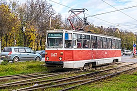 Coche de tranvía KTM-5M3 (71-605) en Yaroslavl