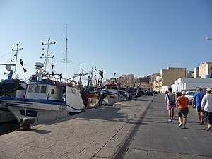 Sicilia: Etimología, Historia, Geografía