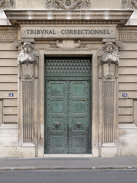 File:Tribunal correctionnel de Paris 2012.jpg