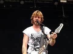 Bjørn Poulsen (vokal og guitar)