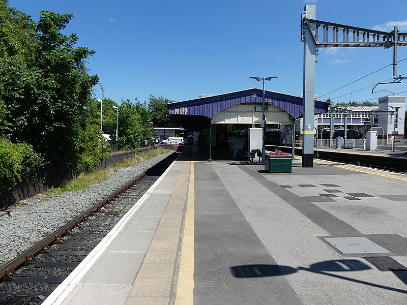 File:Twyford station 20th June 2022 37.jpg