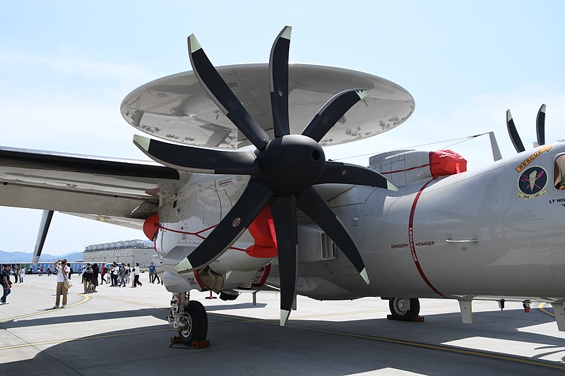 File:U.S.NAVY E-2D Advanced Hawkeye(168991) of VAW-125 T56-A-427A turboshaft engine right front view at MCAS Iwakuni May 5, 2018 01.jpg