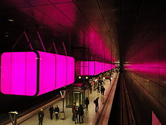 U4 HafenCity Universität (pembe) .JPG