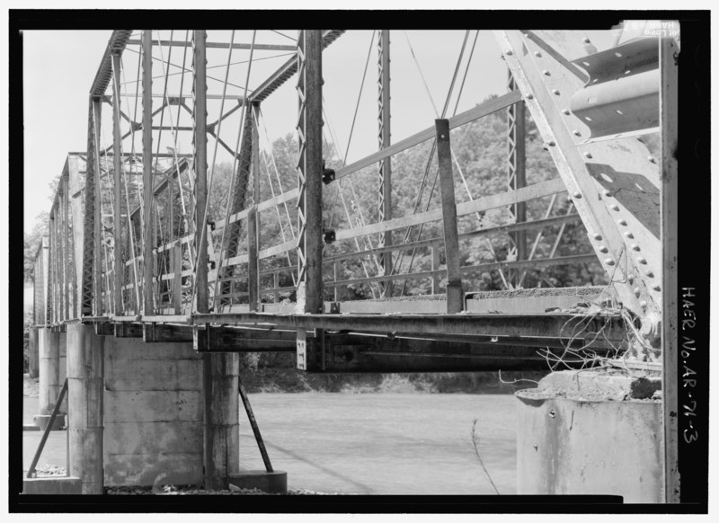 File:VIEW ALONG LOWER CHORD FROM FIXED SHOE AT NORTH ABUTMENT LOOKING SOUTH - Wire Ford Bridge, Spanning Big Mulberry Creek at Wire Road (CR 67), Pleasant Hill, Crawford County, AR HAER AR-71-3.tif