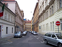 Pohled od Voršilské ulice