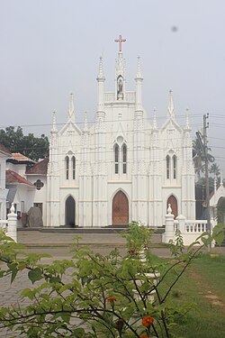 Varapuzha Church, Former Cathedral 2019-07-30.jpg