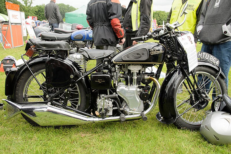 File:Velocette MOV 250 (1946).jpg