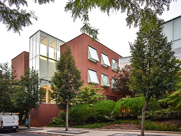 The rear of the Viñoly–designed main building