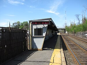 Stația MBTA West Newton, West Newton MA.jpg