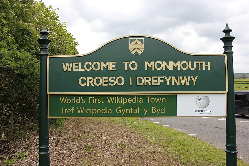 File:World's first Wikipedia town 5.JPG