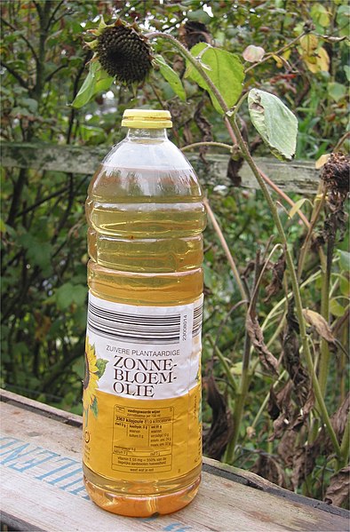 File:Zonnebloemolie (Sunflower oil).jpg