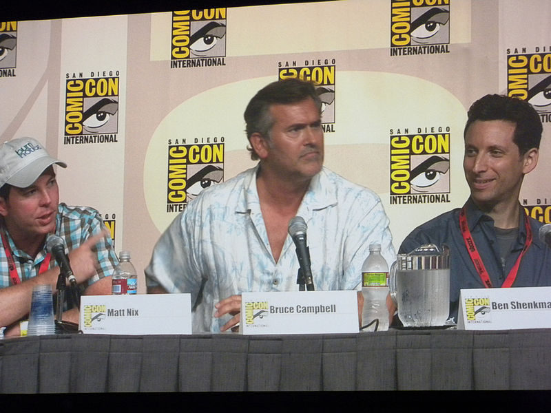 File:"Burn Notice"s Matt Nix, Bruce Campbell and Ben Shenkman (3750924295).jpg