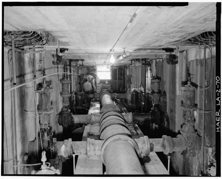 File:(Credit JTL) Pipe gallery looking north in basement underneath 1910-11 and 1924 filter wing extensions. - McNeil Street Pumping Station, McNeil Street and Cross Bayou, Shreveport, HAER LA,9-SHREV,2-70.tif