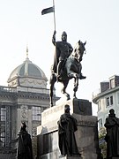 Estatua ecuestre de San Wenceslao en Praga, de Josef Václav Myslbek (1912).[54]​