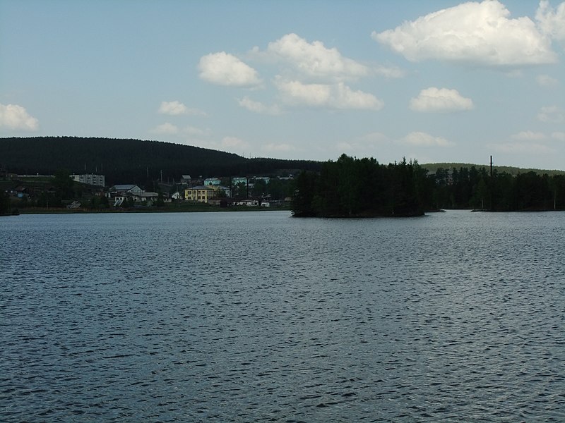 File:Уралец - panoramio.jpg