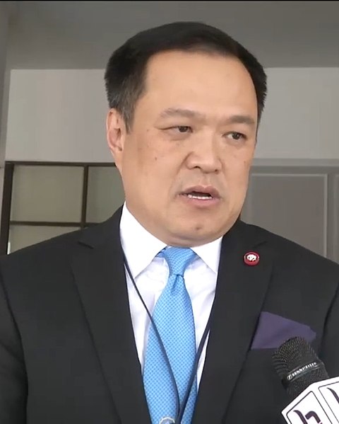 File:อนุทิน ชาญวีรกูล 2019 ครอบตัด.jpg