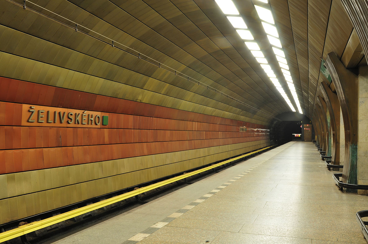 Метро 31 1. Прага метро Московская. Метро Прага игра. Prague Metro Siemens. Город Екатеринбург и Прага метро.