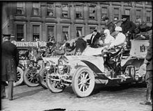 Cars lined up for the start: De Dion-Bouton (in front), Protos, Motobloc 1908 New York to Paris Race, grid.jpg