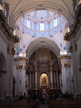 20010514 Dolores Iglesia int 2.jpg