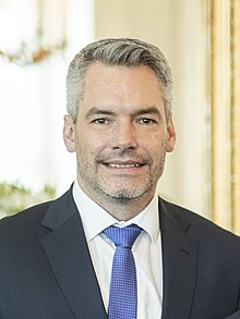 2020 Karl Nehammer Ministerrat am 8.1.2020 (49351572787) (oříznuté).jpg