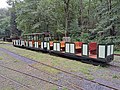 Personenwagen für den Besucherverkehr. Sie stammen von der Parkeisenbahn Dresden