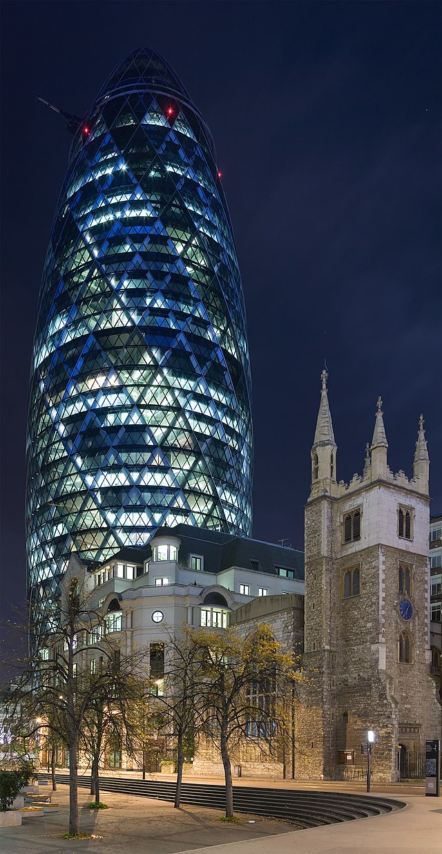 30 St Mary Axe, otherwise known as The Gherkin or the Swiss Re building. Taken from Leadenhall St.