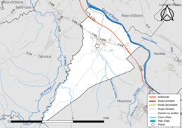 Carte en couleur présentant les réseau hydrographique de la commune